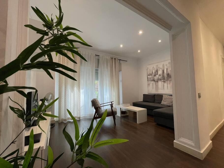 Cozy And Apartment *
