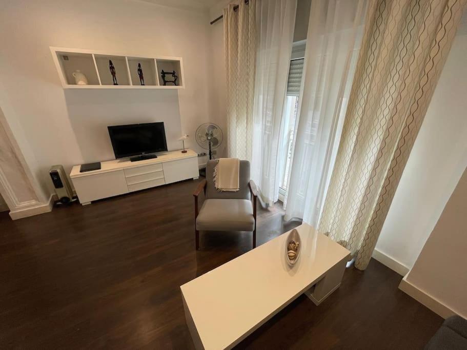 Cozy And Apartment *